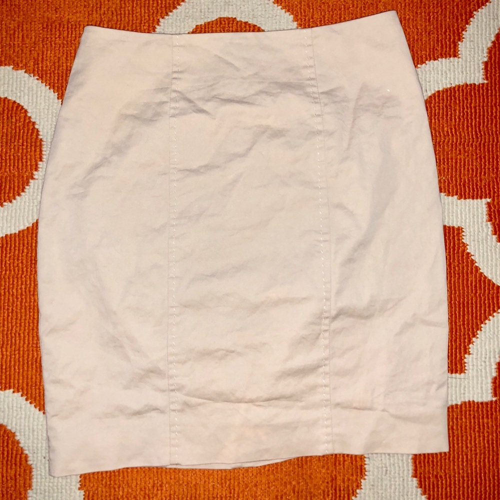 Bebe cream/tan fitting skirt